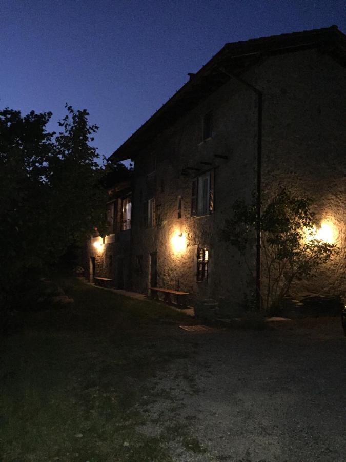 Residenza Cima Le Vigne Bed and Breakfast Millesimo Exteriör bild